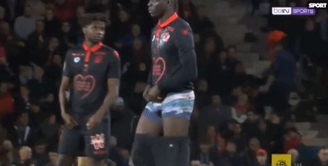 15：30开球！中超末轮看点：海港拿分即夺冠；海牛拿分即保级（15：30开球！中超收官看点：海港取分即加冕，海牛取分即保级）