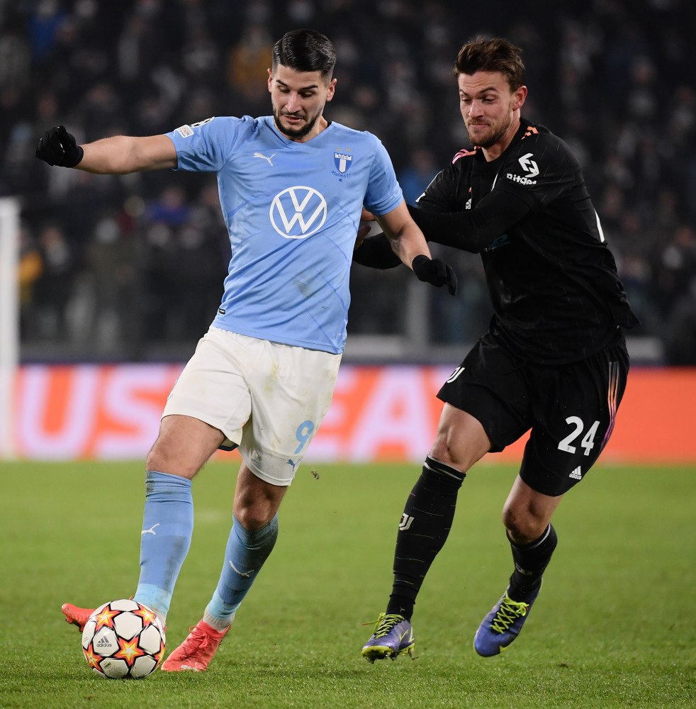 现国手、年薪550万，打个杯赛场均3分！球迷：单换郭艾伦就这实力？