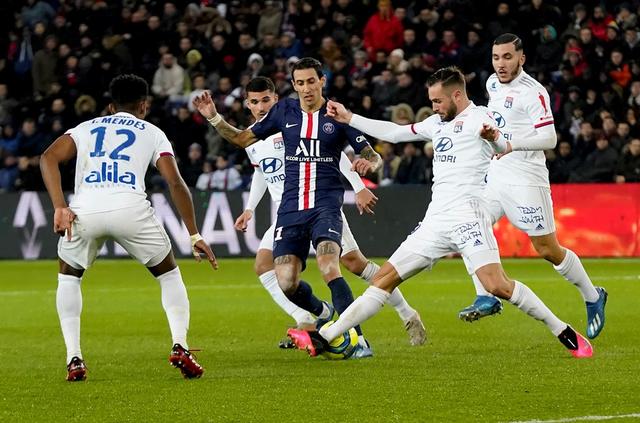 雷霆球员亚历山大砍37分，米切尔贡献20分，以赛亚-乔也有出色表现，带领球队打出强势进攻，以39-18击败开拓者。