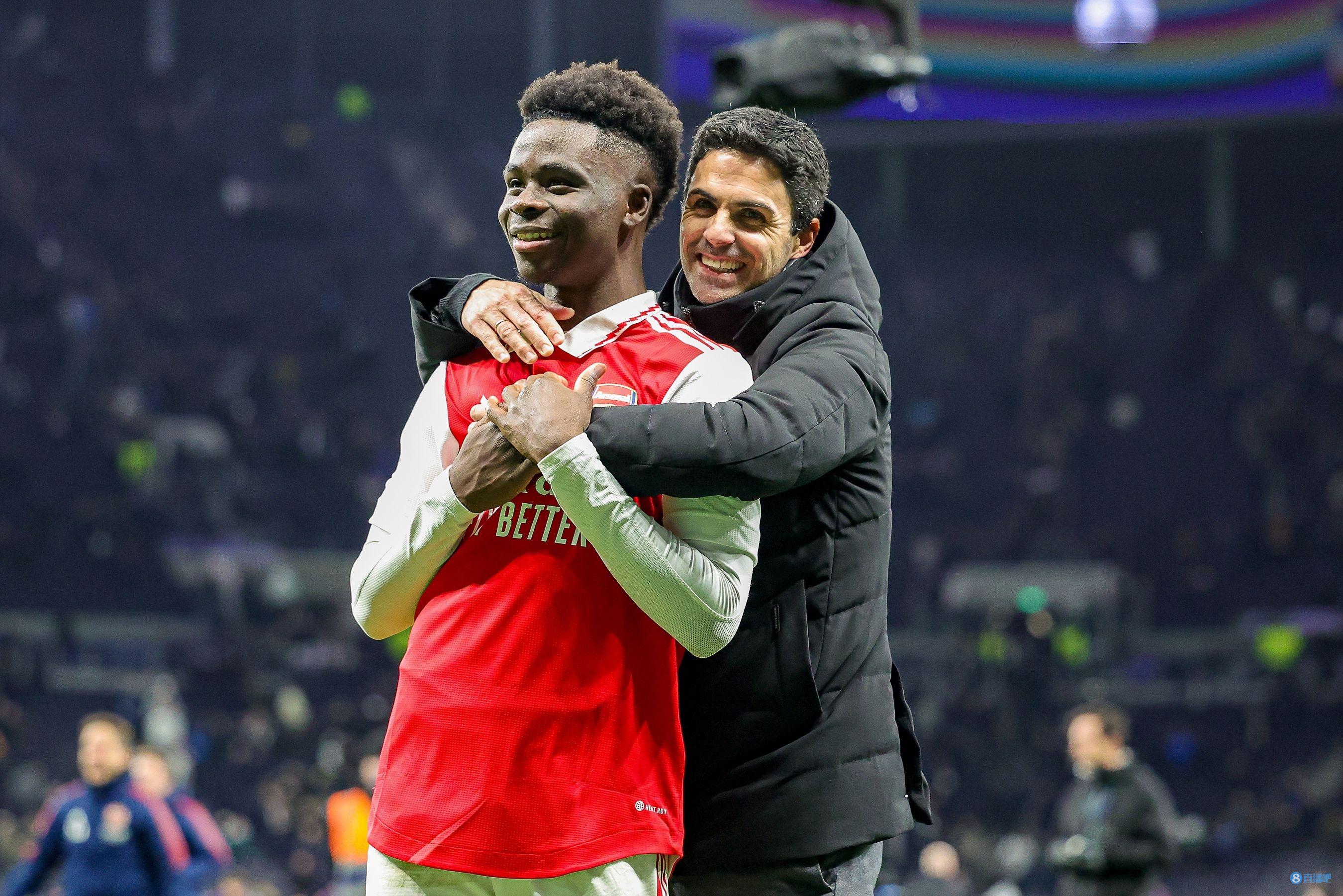 2-1！神换人：替补神兵助攻，罗马征服客场：5场4胜（2-1！妙手换人，替补献助攻，罗马客场凯旋：近5场4胜）