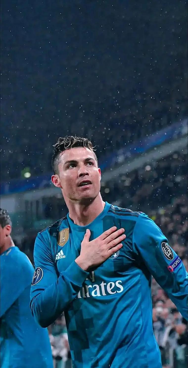 庆祝大儿子蒂亚戈13岁生日，梅西一家举办了巴萨主题生日派对