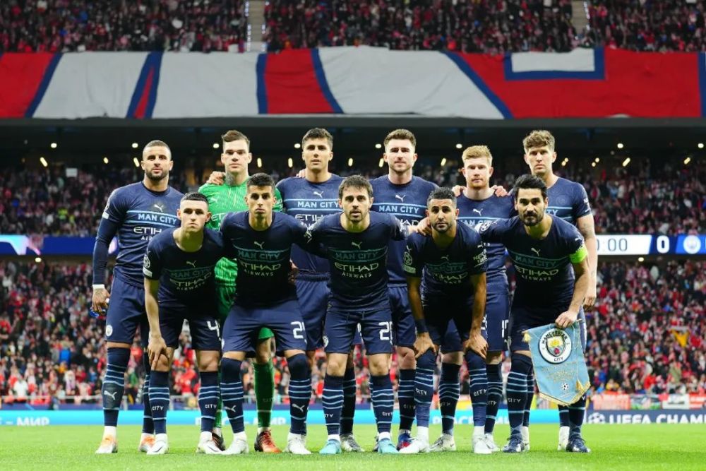 江苏节日！苏超决赛赛前南通队球迷场外集结为球队助威