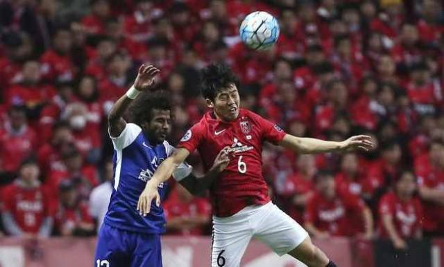 34岁阿联酋国脚奥马尔宣布退役，曾斩获亚洲足球先生（阿联酋国脚奥马尔34岁挂靴，曾获亚洲足球先生）