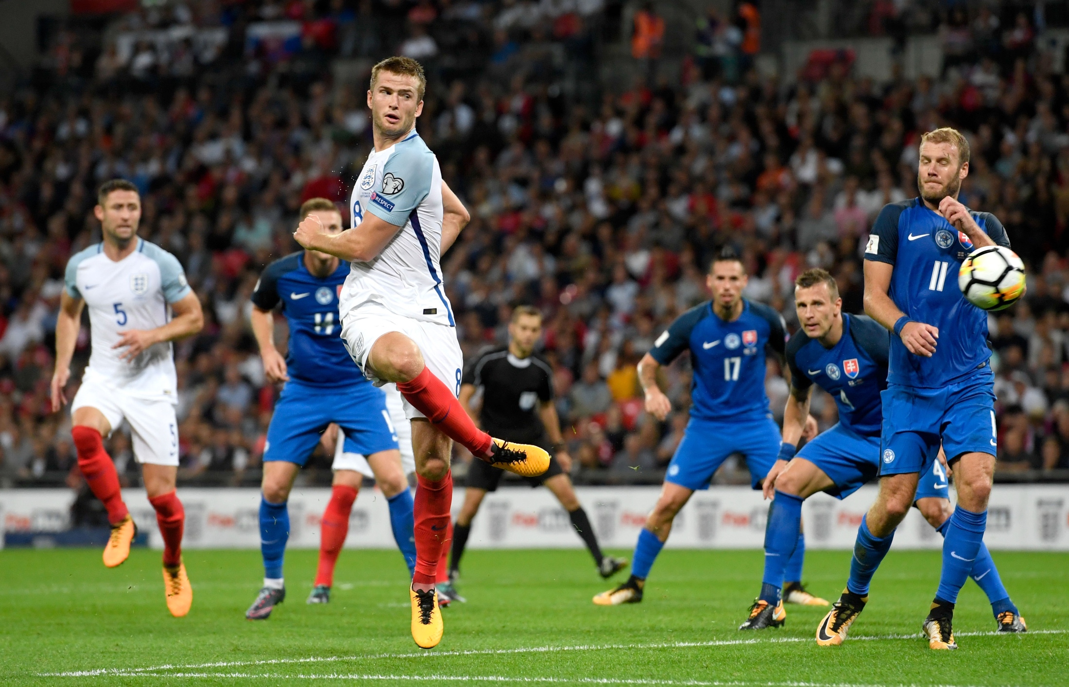 拜仁德甲前11轮拿到31分，追平历史同期最佳纪录（拜仁德甲前11轮豪取31分，追平同期历史最佳纪录）