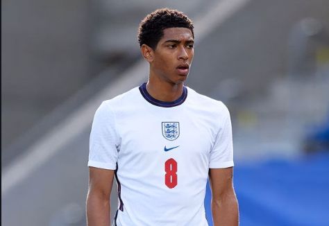 川超分区赛最佳阵出炉：南充门将成为票王，网红向男入选二阵