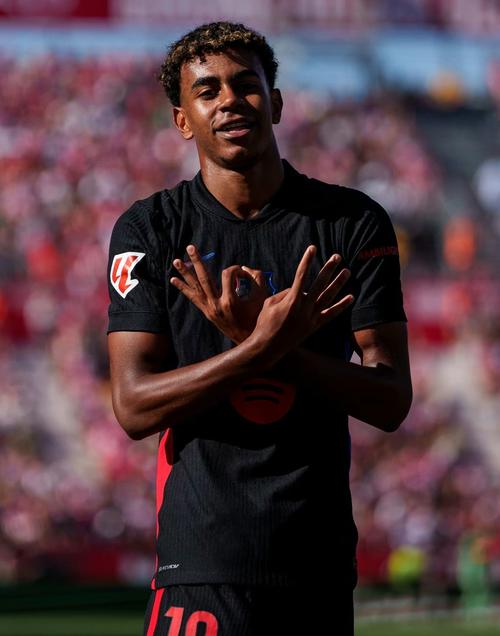 科瓦奇：球队相比一年前已有明显进步，我满意球员的表现（科瓦奇称球队较去年进步明显，对球员发挥表示满意）