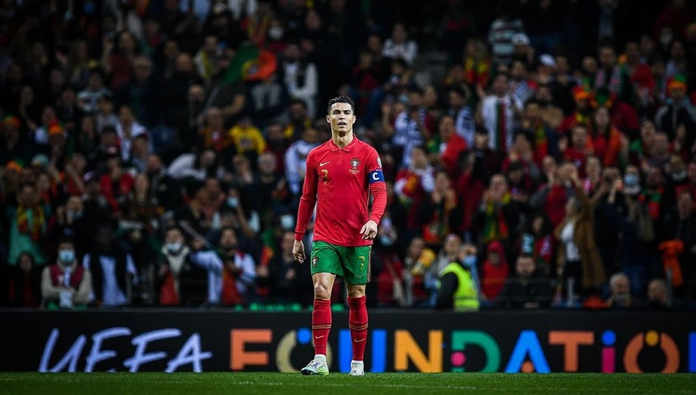 半场战报：弗赖堡2-0美因茨，格里福建功，库布勒破门