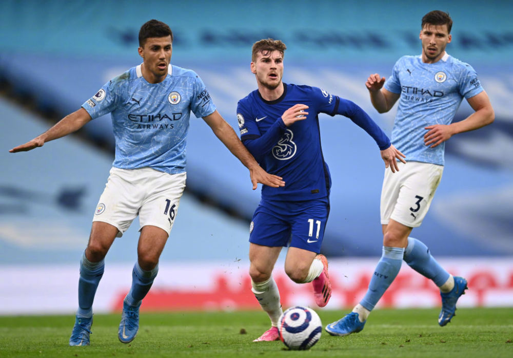 你以为水火不容的耐克和阿迪，有钱也得一起挣